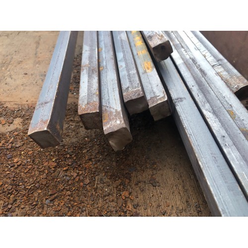 Квадрат стальной г/к 32 мм ст 30Х13 ГОСТ 5949-75